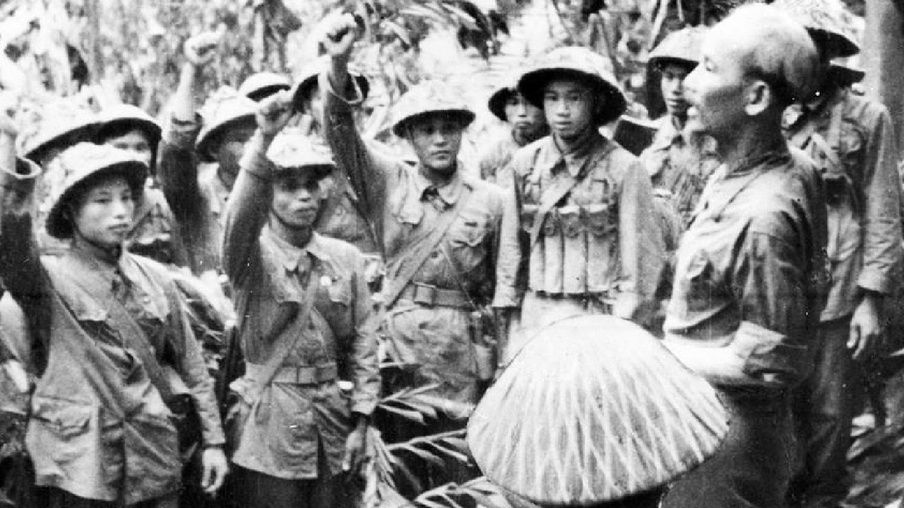 President Ho Chi Minh with the Dien Bien Phu Campaign