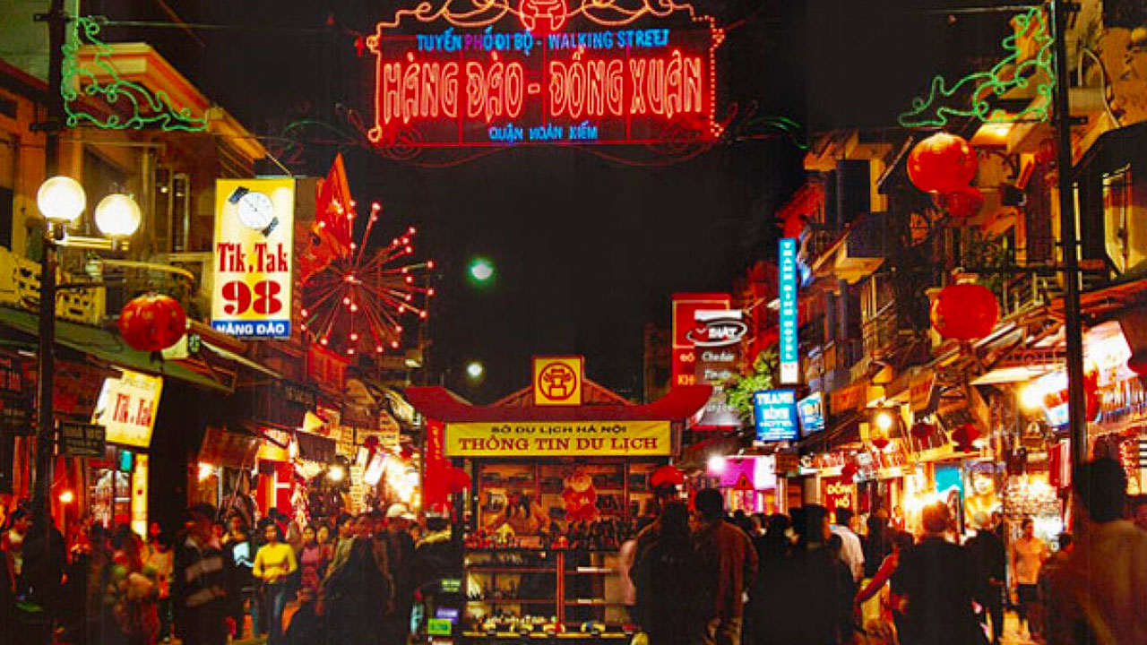 Night market in Hanoi old quarter