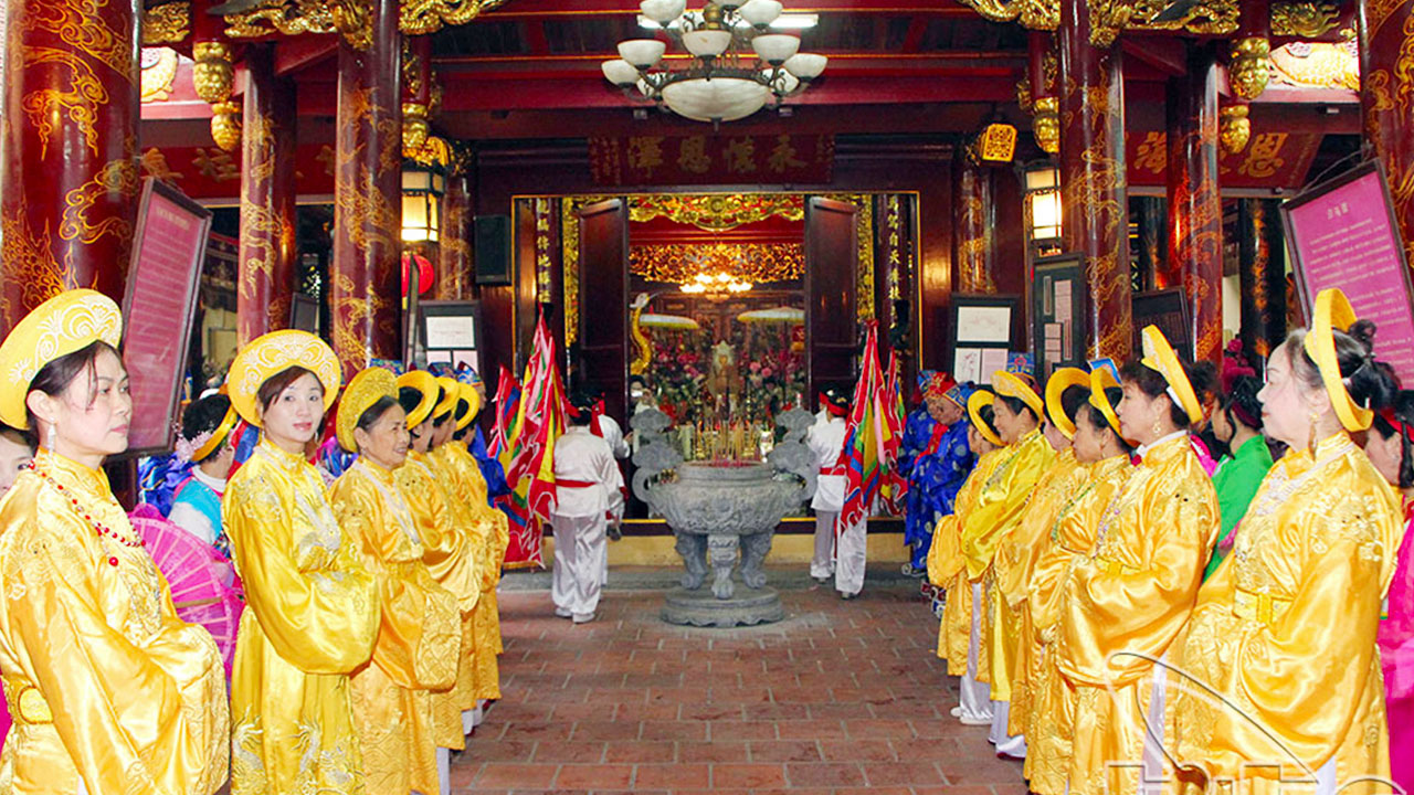 Bach Ma Temple Festival