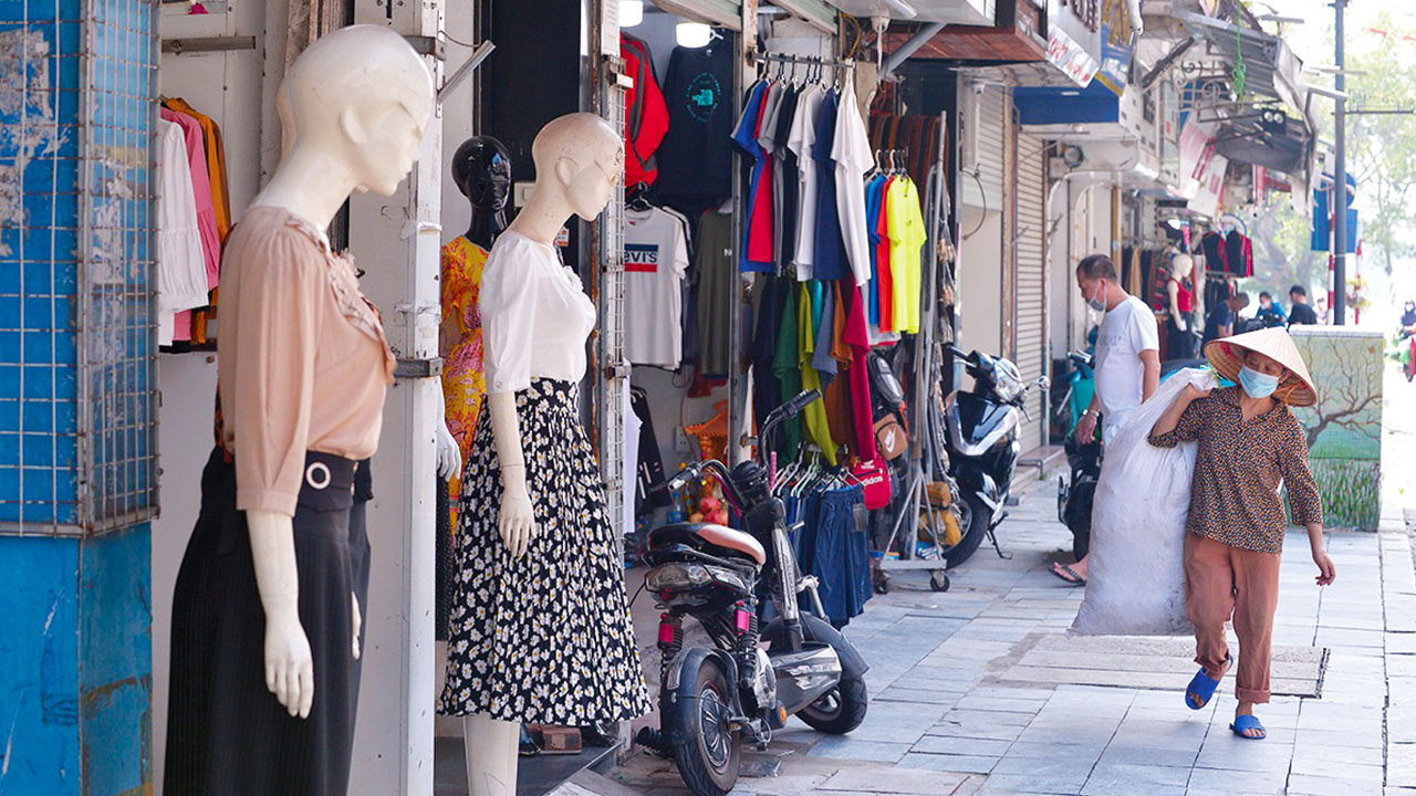 Shops on Hang Ngang Street