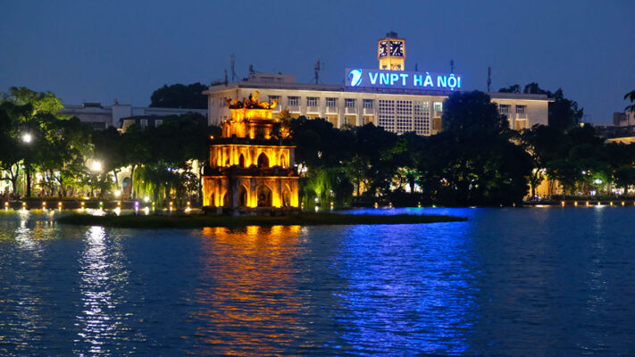 Hoan Kiem Lake night