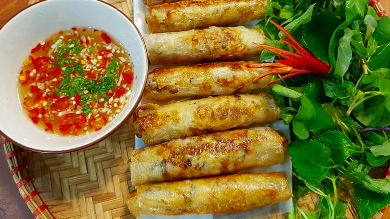 Spring roll dipping sauce