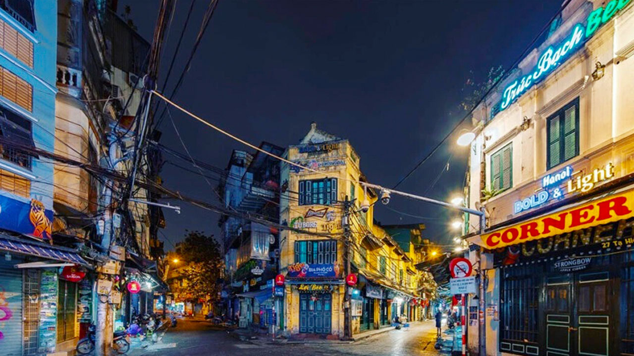 Tips for first-time visitors: what to expect ta hien street