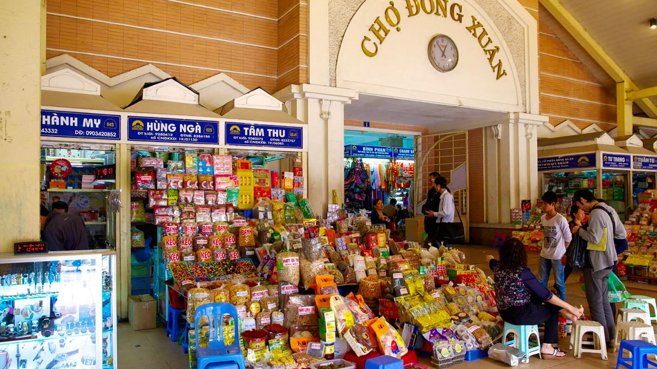 What to Buy at Dong Xuan Market