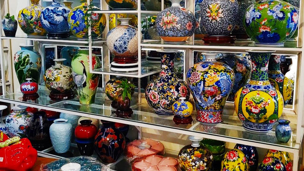 Community efforts for sustainable development bat trang pottery village