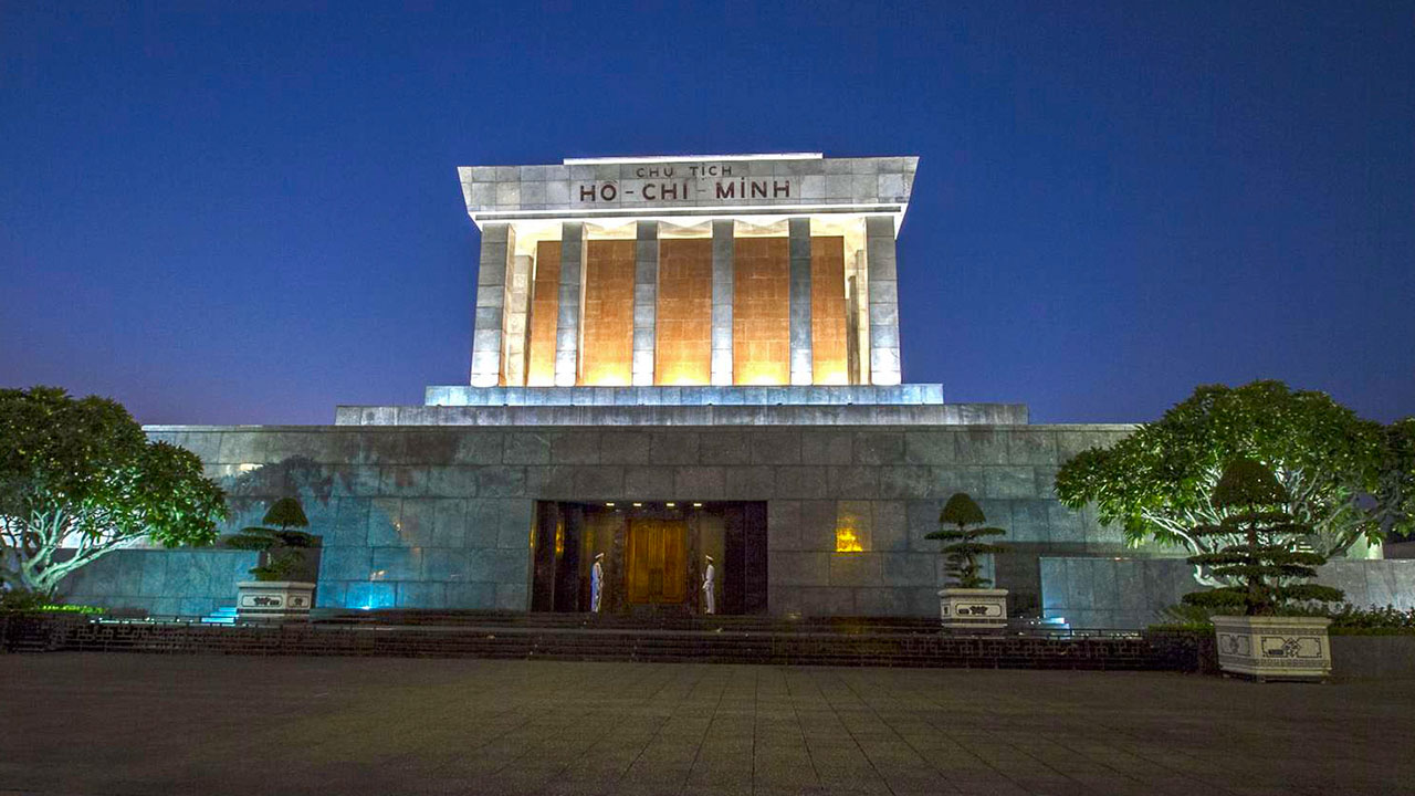 Ho Chi Minh Mausoleum night