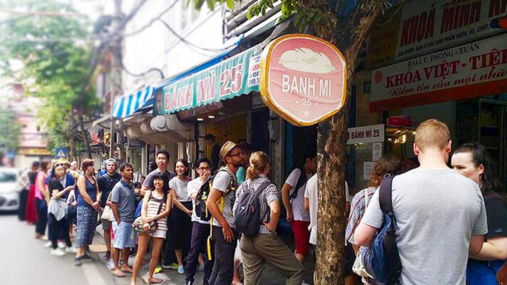 Visitors line up at Banh Mi 25 Hanoi