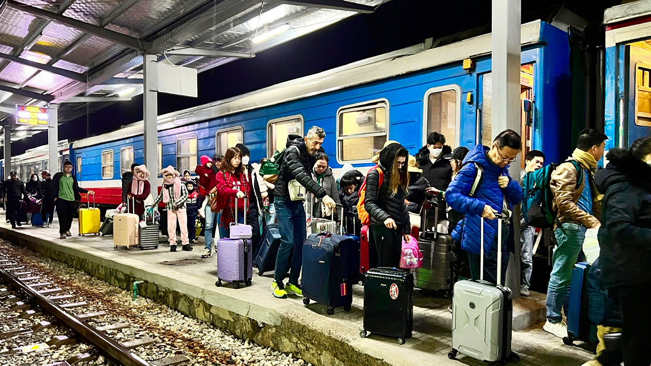 Passengers boarding the train