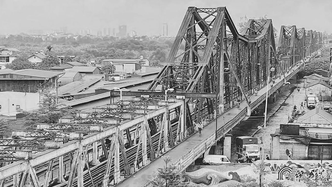 Long Bien market in the past