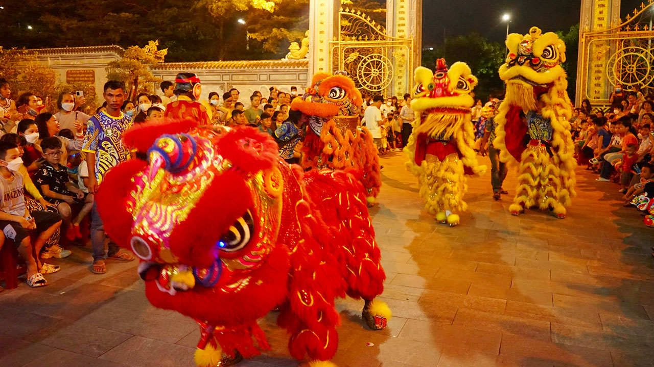 Lion dance mid autumn festival