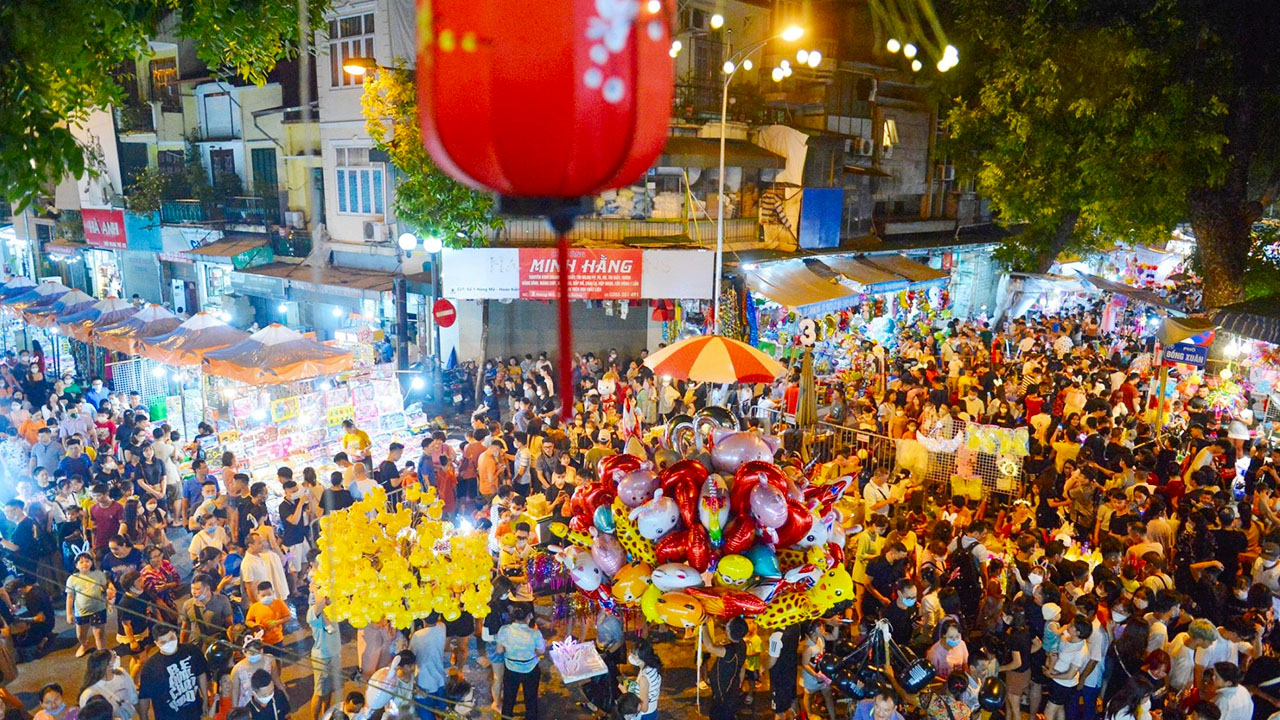 Mid-Autumn Festival in Hanoi Old Quarter