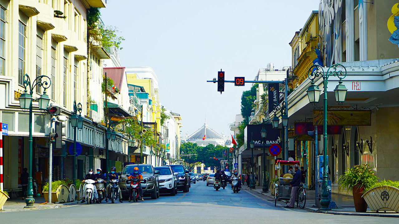 Trang Tien Street,