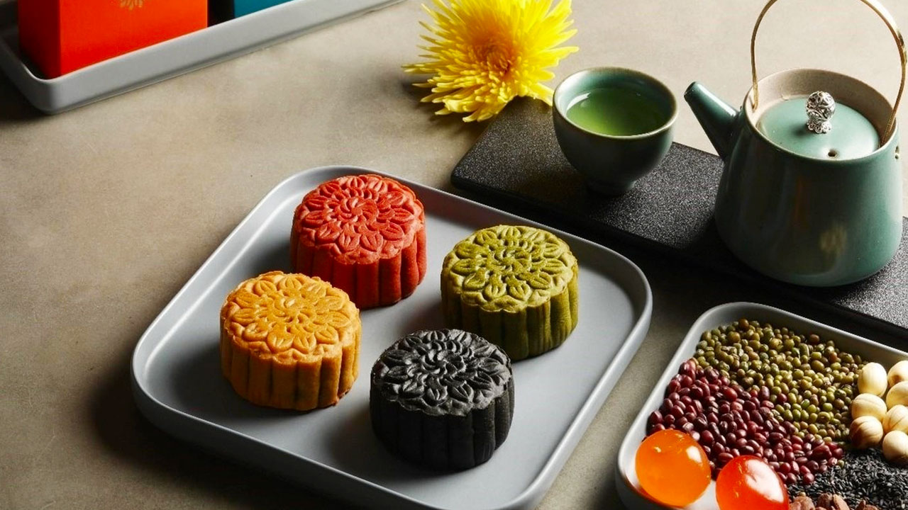 The development and diversity of moon cakes