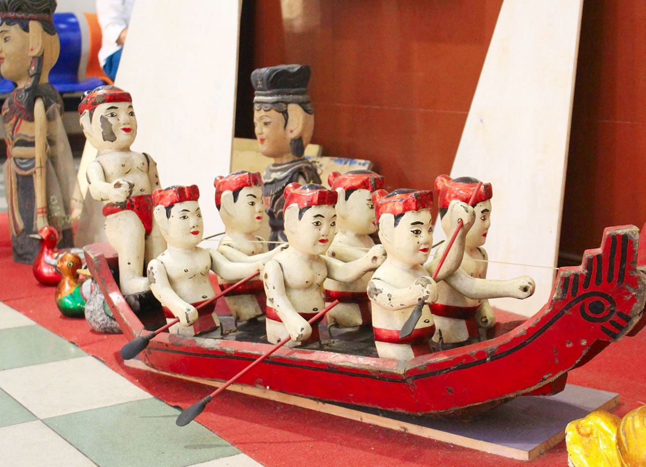 Cultural significance of water puppet 