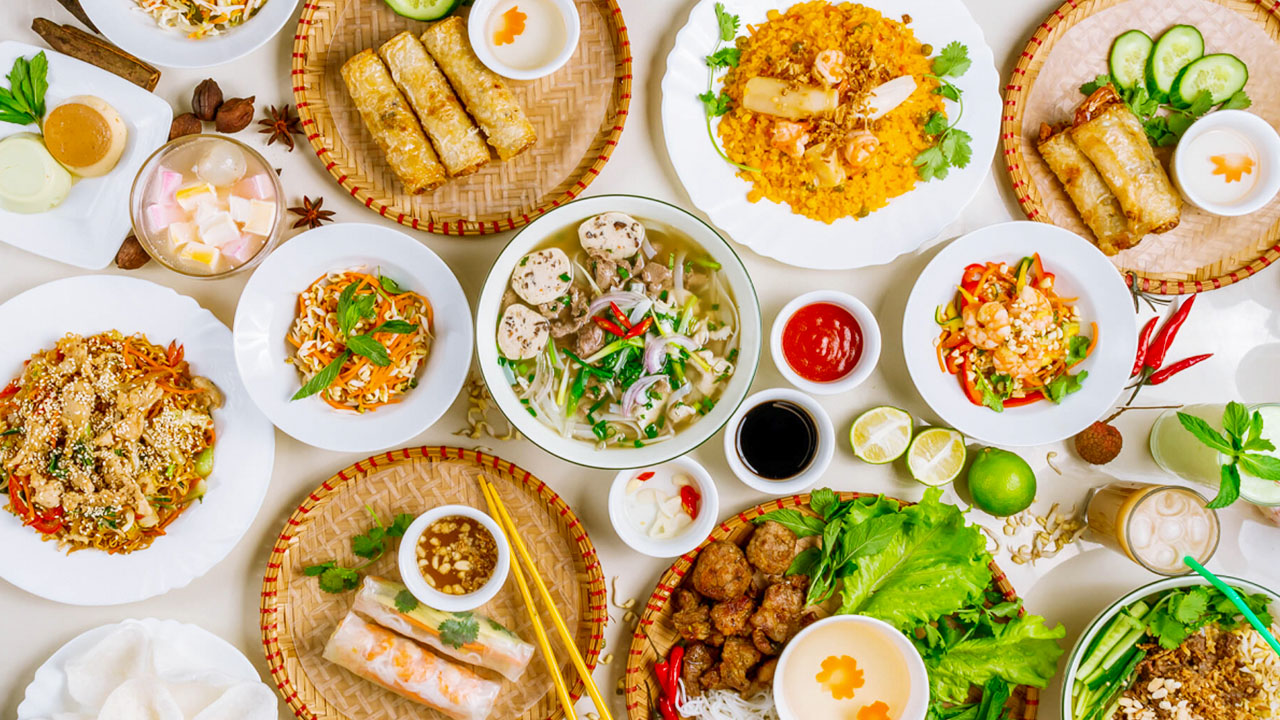 What to eat in Hanoi?