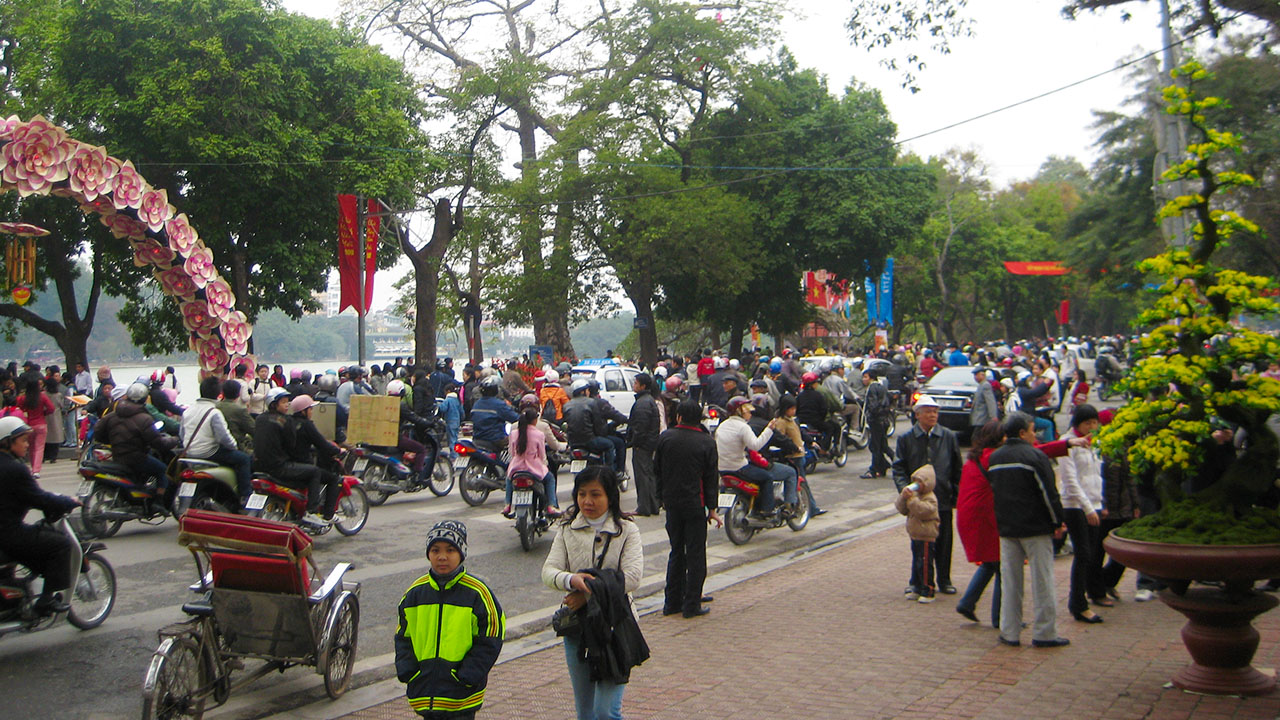 Dinh Tien Hoang Street during Lunar New Year