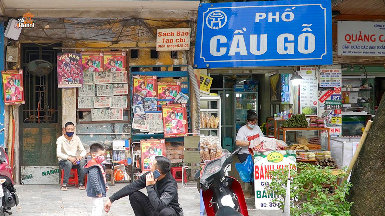 Trading scene at Cau Go Street