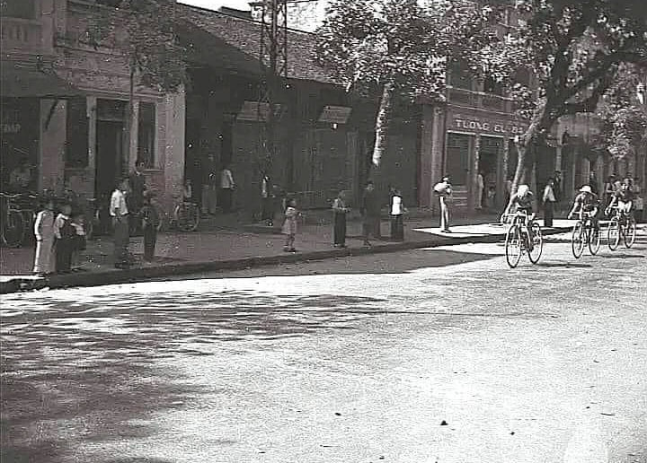 History of Nguyen Huu Huan Street