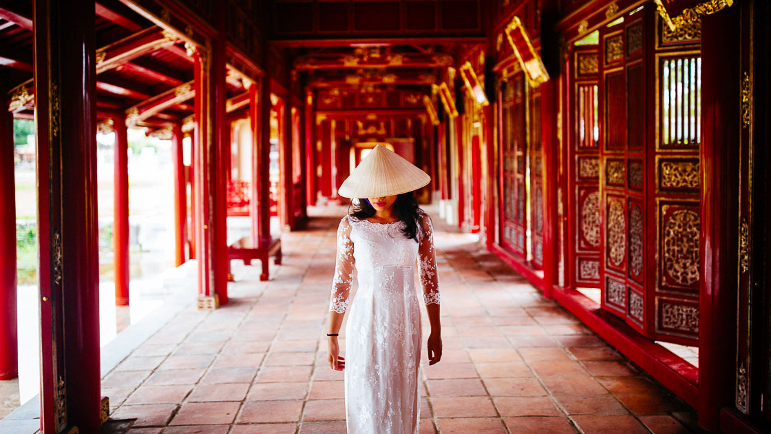 Occasions for wearing traditional dress Vietnamese