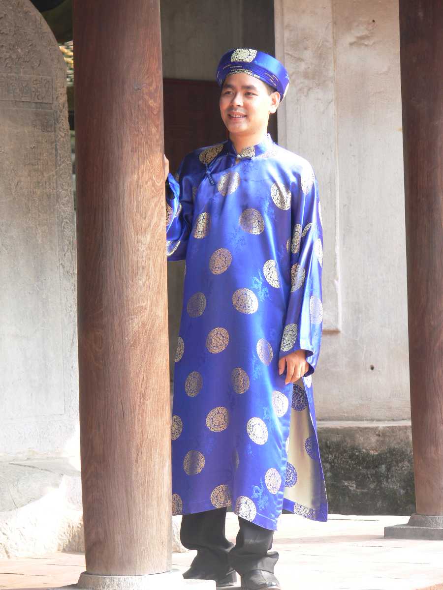 Cultural sensitivity in wearing traditional attire Vietnamese dress