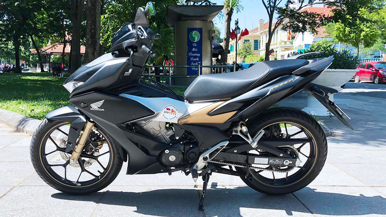 Daily rental rates motorcycle hanoi vietnam