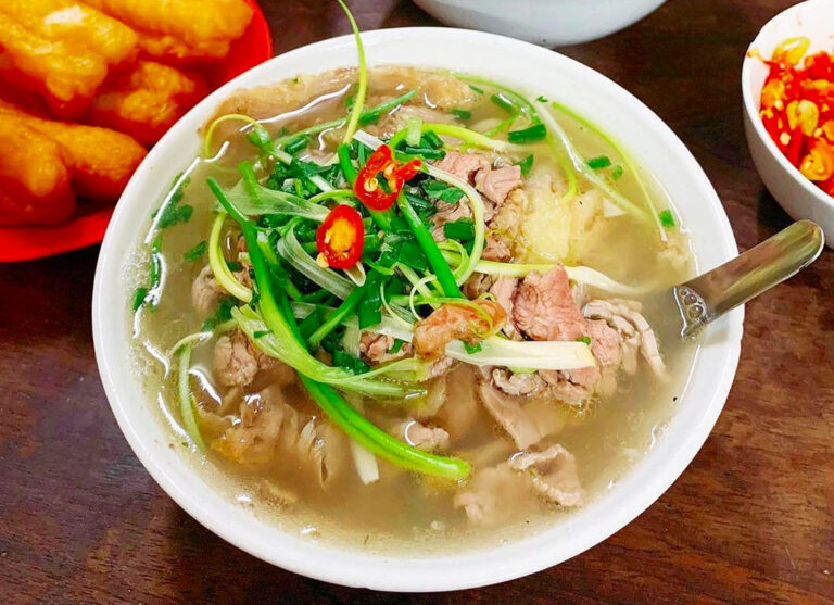 Traditional Vietnamese Dishes: Exploring Pho, Banh Mi, Bun Cha
