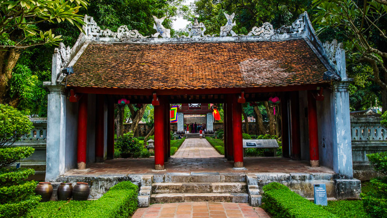 Historical sites to visit in hanoi things see