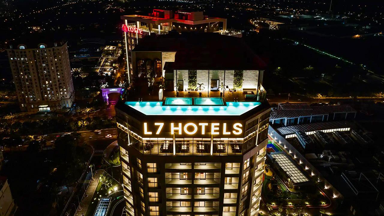 Luxury Hotels Near West Lake