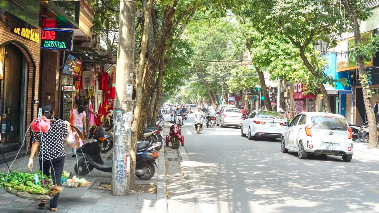 Main Attractions on Hang Bong Street