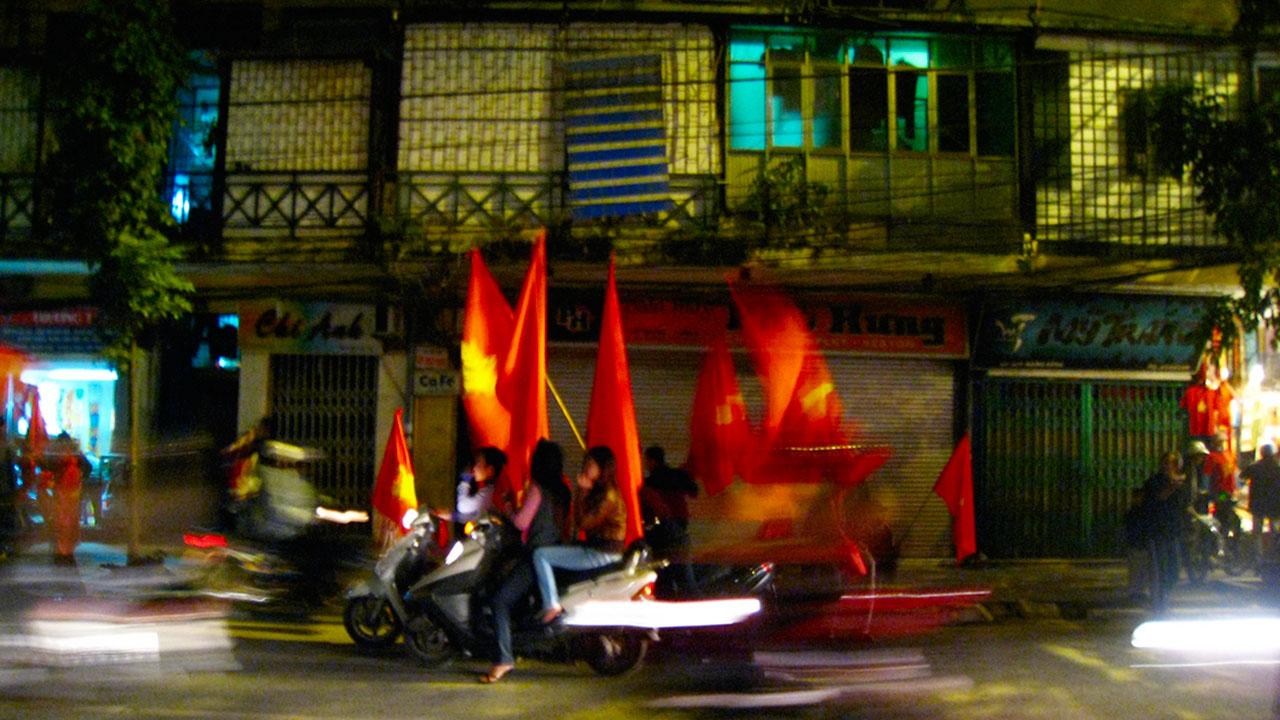 Nightlife on Hang Bong Street