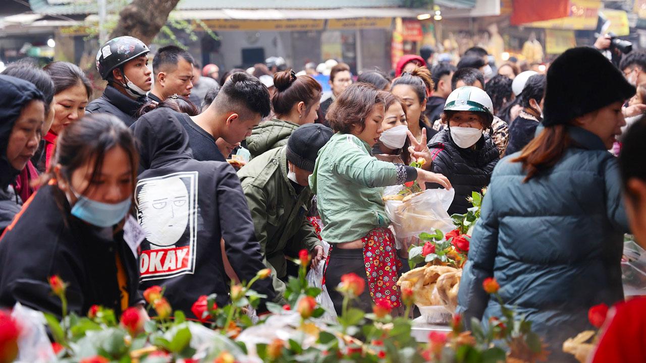 Cultural festivals celebrated on hang be street hanoi