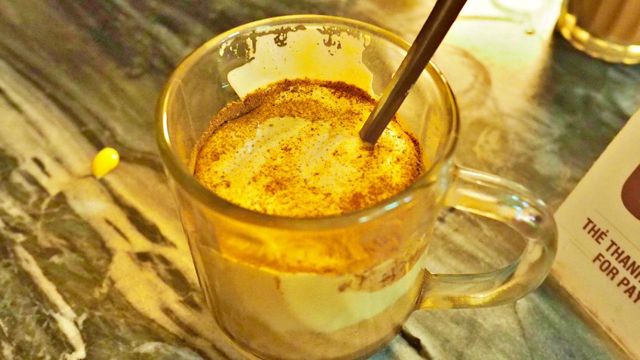 Egg Coffee and Regular Coffee