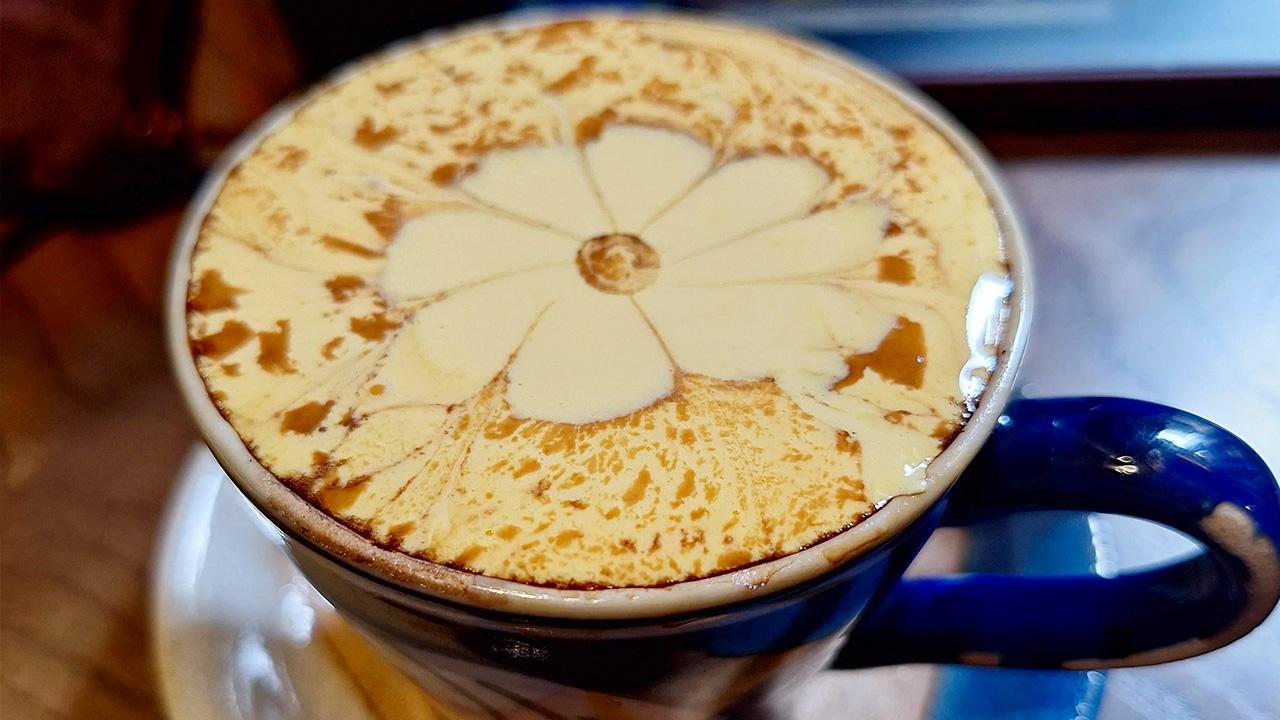 The best place to buy egg coffee in Hanoi