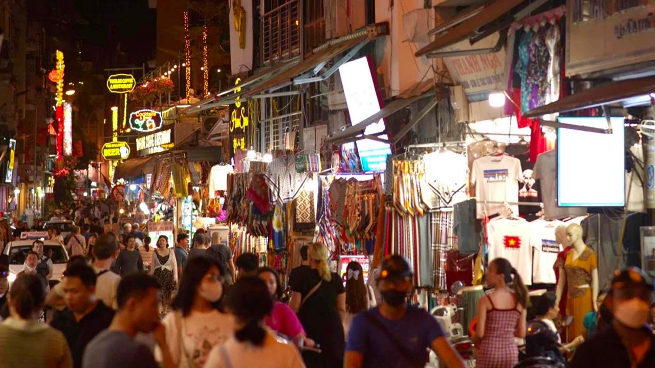 Local Markets on Hang Dau Street