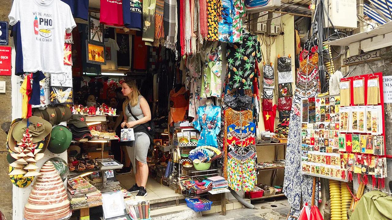Art and Craft Shops on Hang Dau Street