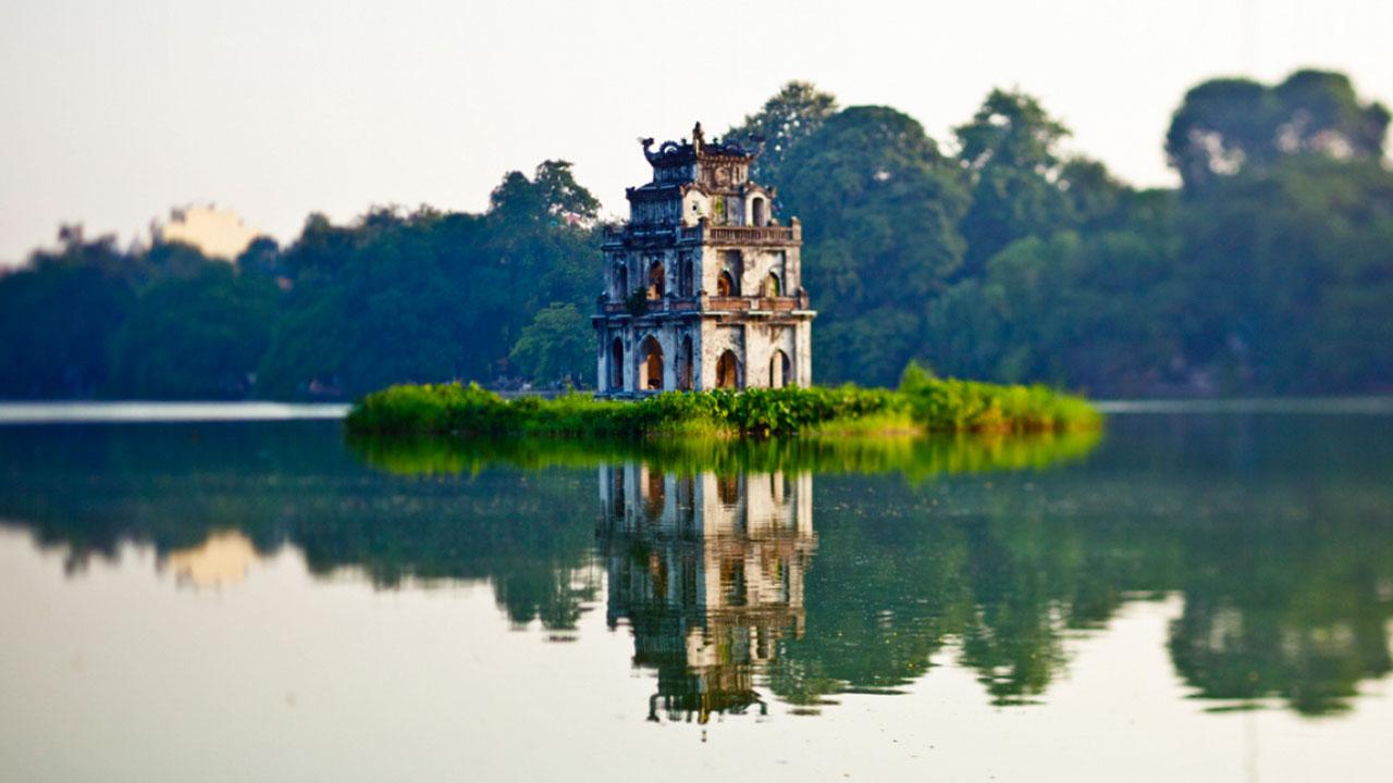 Hoan Kiem Lake - Attractions near St. Joseph Cathedral