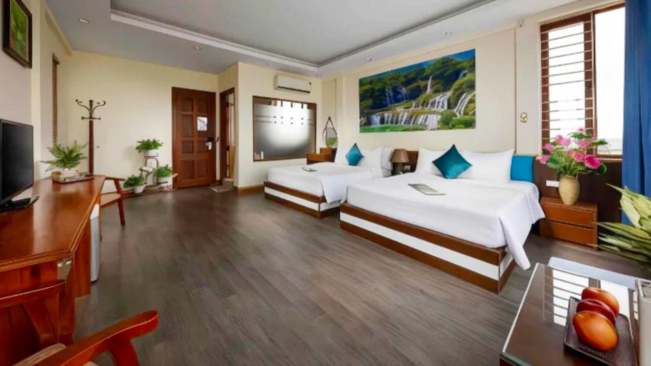 Location and accessibility of cheap hotels in hanoi