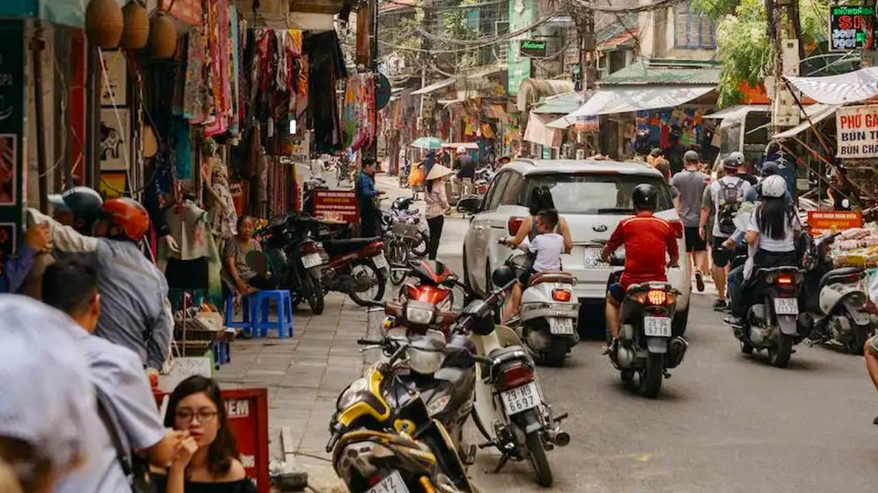 Recommended Itineraries Including Hang Bo Street Hanoi
