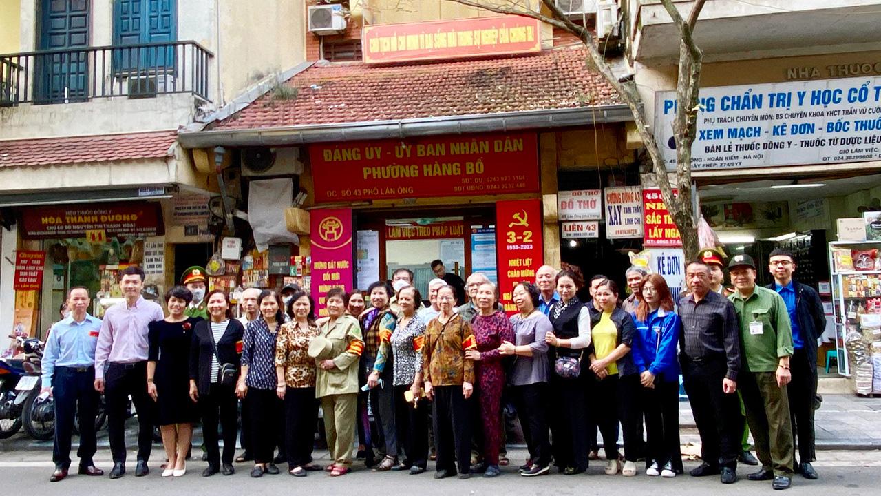 Visitor Tips for Exploring Hang Bo Street Hanoi