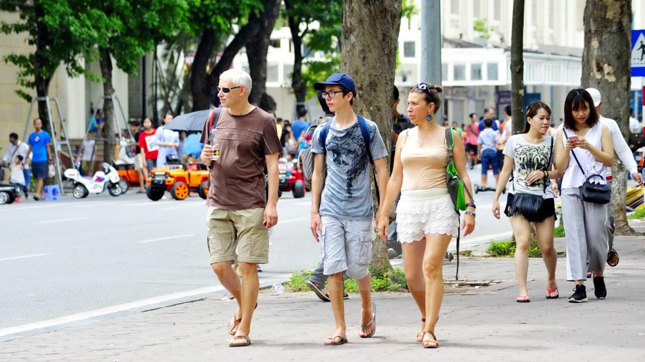 Walking and biking options hang giay street hanoi