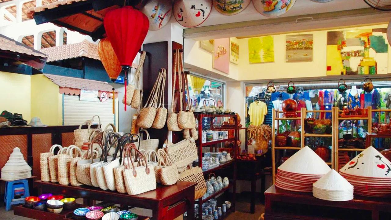 Special promotions and sales hang giay street hanoi