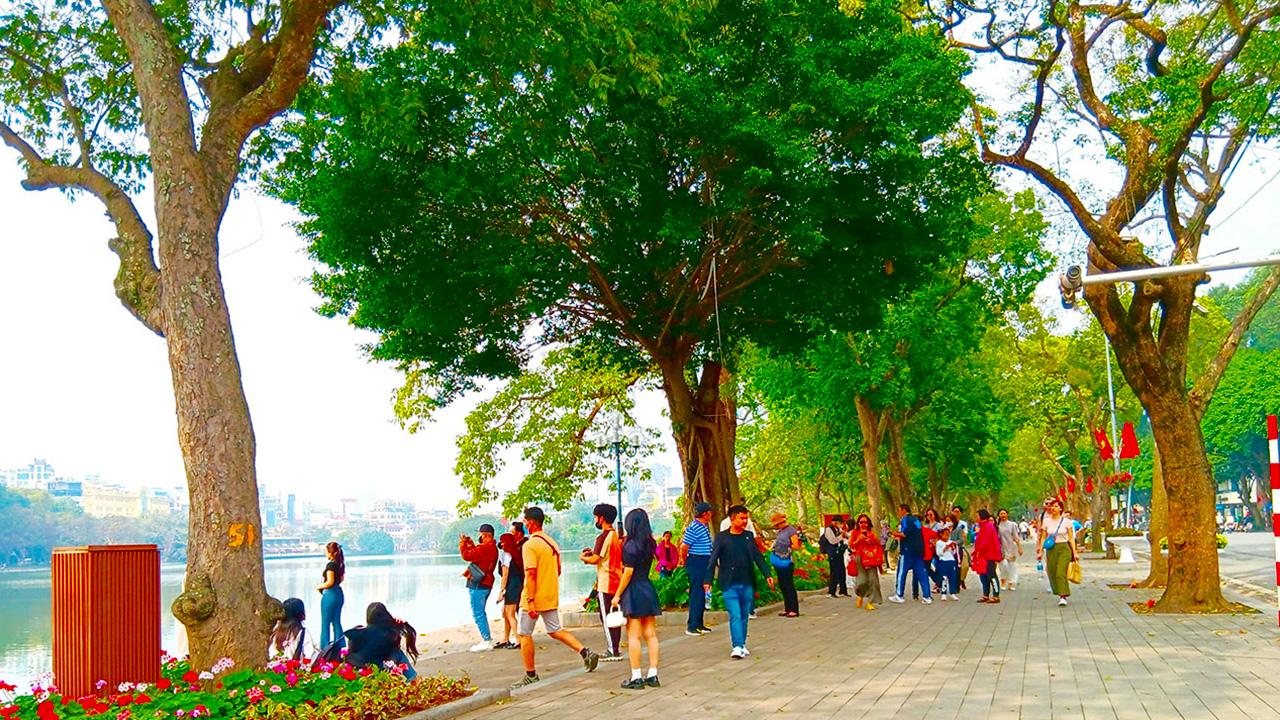 Best Times to Experience the Hanoi Old Quarter Walking Tour