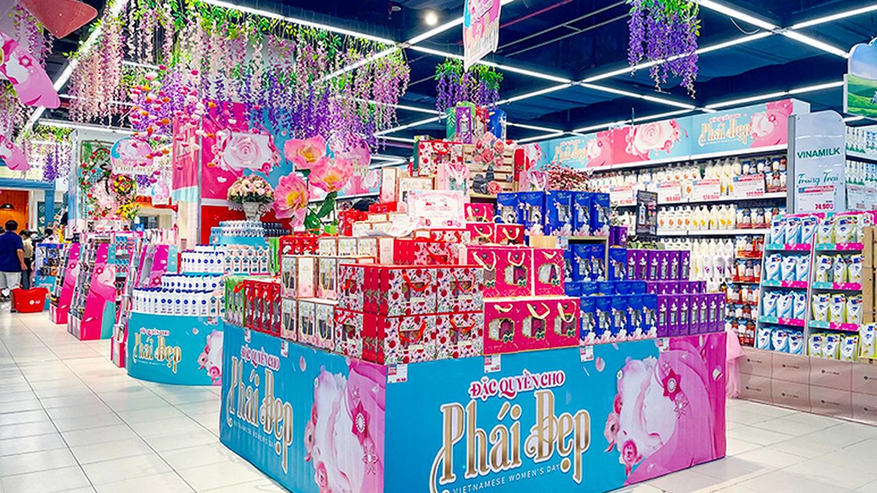 Mua sắm gần Hồ Tây