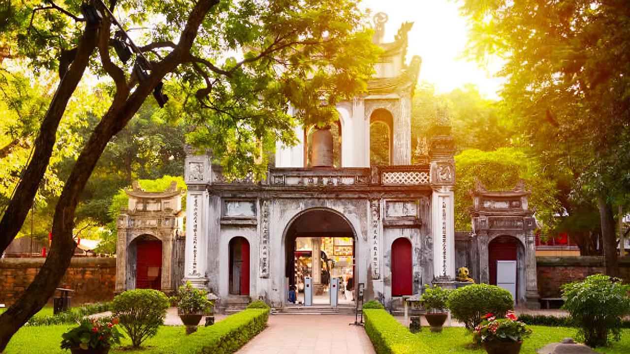 Thời điểm đẹp nhất để ghé thăm Văn Miếu