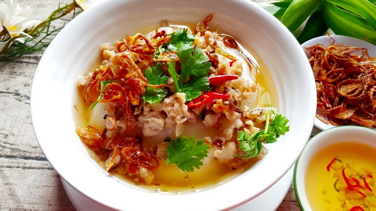 Bát bánh đúc nóng Hà Nội