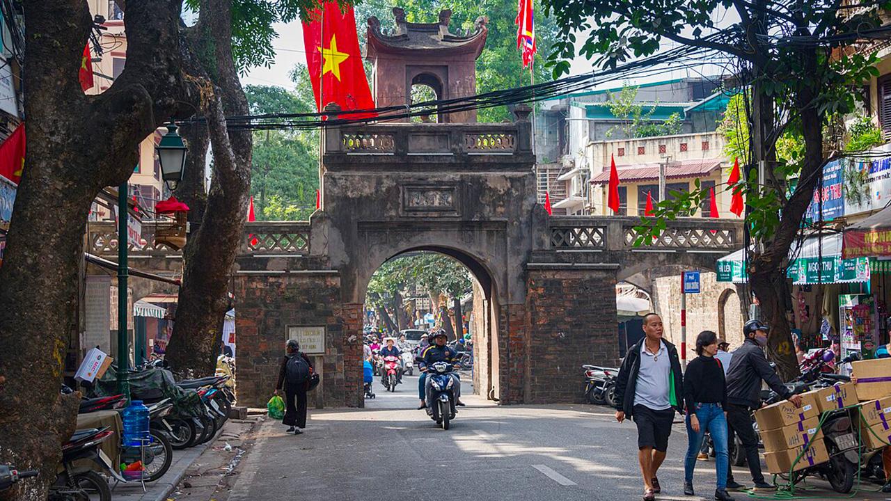 Cổng Ô Quan Chưởng cổ kính còn sót lại của kinh thành Thăng Long
