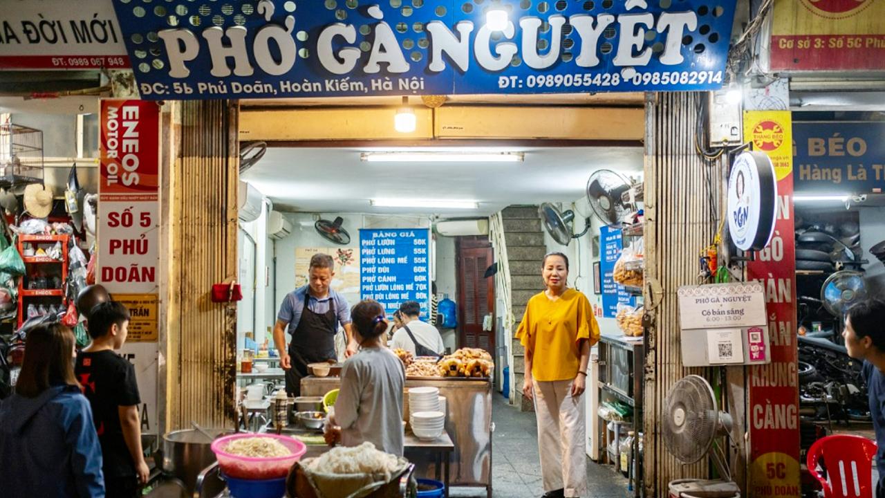 Phở gà, phở xào và các món biến tấu hiện đại từ phở Hà Nội.